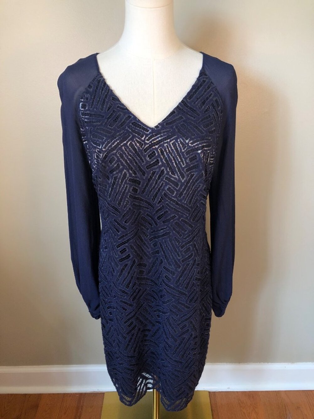 Lilly Pulitzer Navy Geometric Lace Sheath Dress Sheer Silk Sleeves Sz 6 Cocktail
